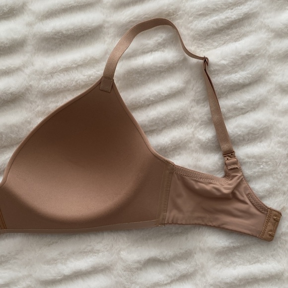 Victoria’s Secret t-shirt lightly lined wireless bra 32DD - Picture 4 of 6